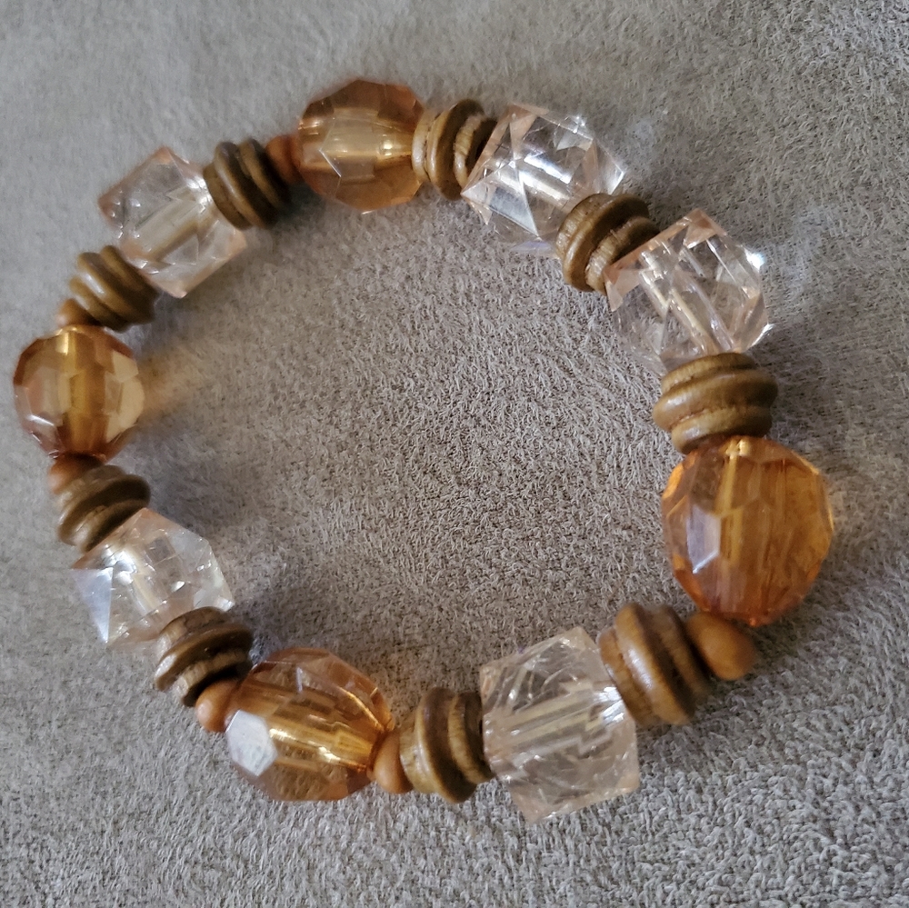 Stretch bead bracelet